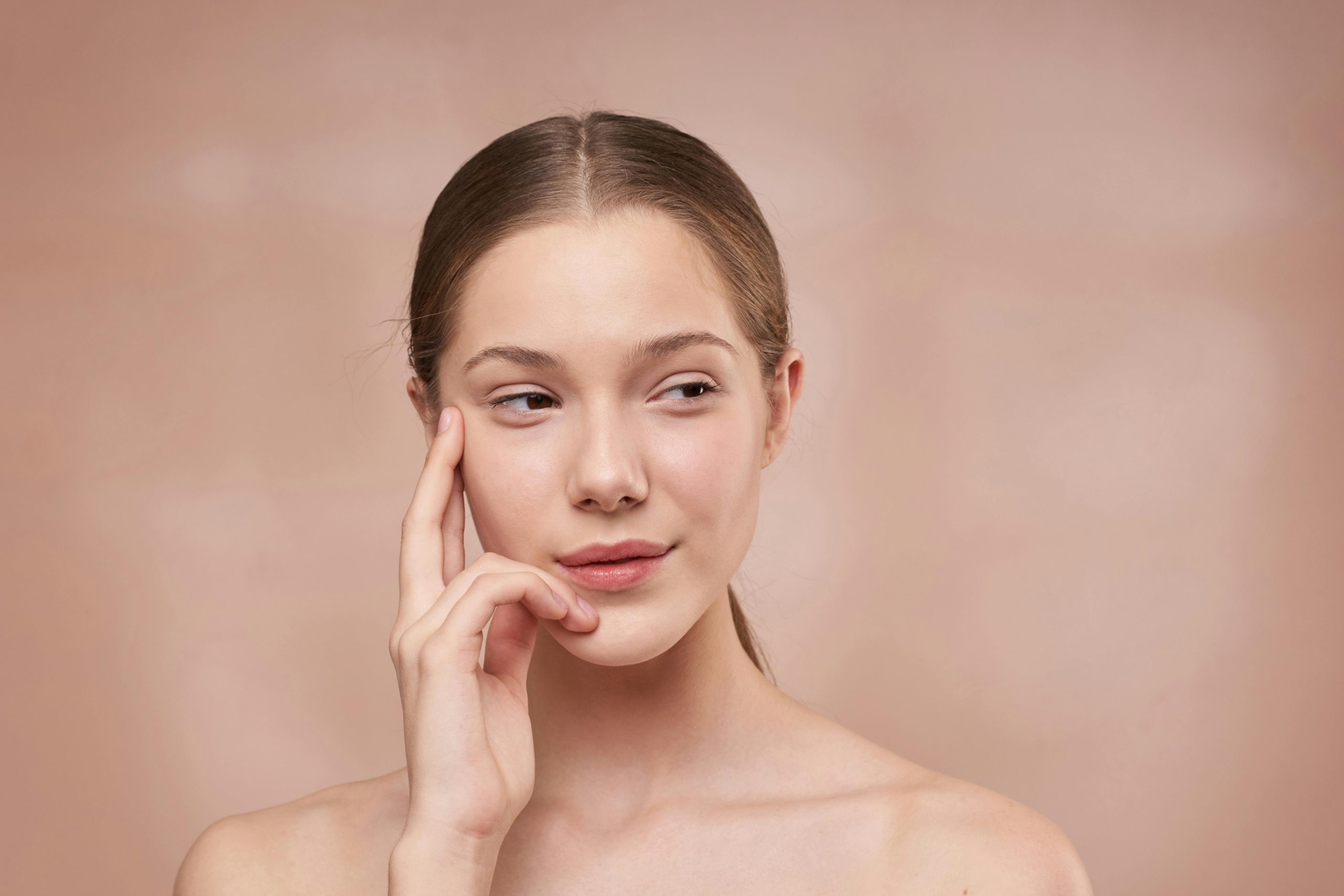 What is the 4-2-4 Rule in Skincare and How to Build the Perfect Routine at Home?