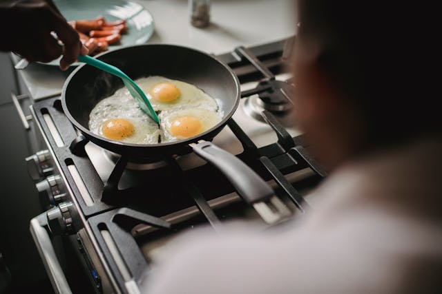 10 Delicious and Nutritious Breakfast Ideas to Kick-Start Your Day – Including Greek Yogurt Bowls, Protein-Packed Omelets, and Sweet Corn Sandwiches!