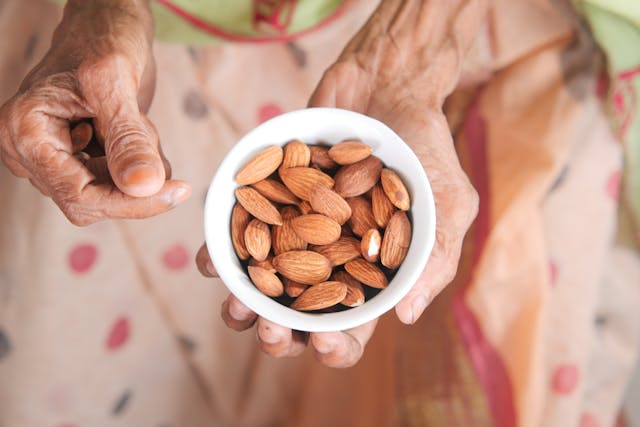 Discover the Simple Foods of the World's Oldest Living Person 123-Year-Old Woman Shares Her Secret to Longevity