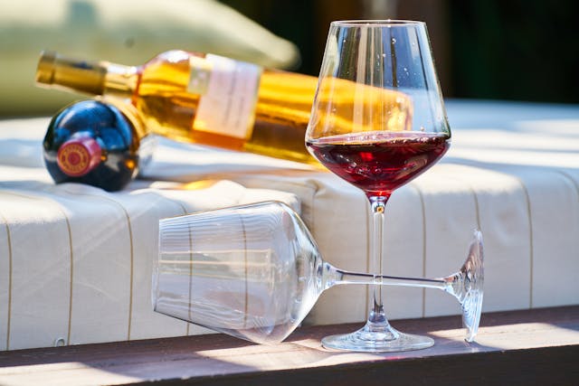 Red Wine vs. White Wine: Which Is Healthier and the Best Choice for You?